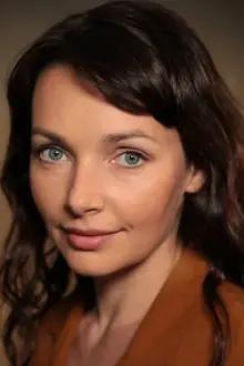 Natalya Antonova como: Vera
