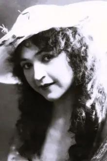 Gertrude Robinson como: Suffragette