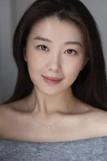 Melissa Xiao como: Enya