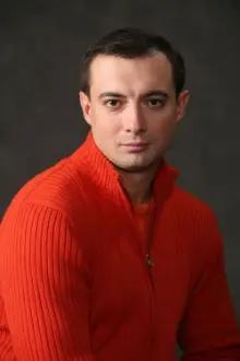 Alexander Khovansky como: Александр Харламов, оперативник