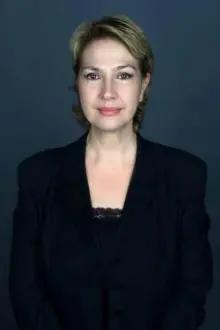 Ksenia Nikolaeva como: Tania