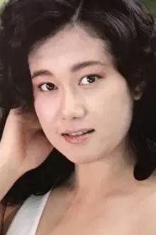 Serina Nishikawa como: Naomi