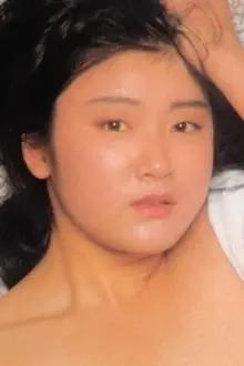 Yoshimi Kashiwagi como: Keiko Amemiya