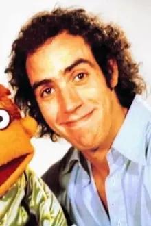 Richard Hunt como: Scooter / Janice / Statler / Beaker / Gladys the Cow / Two-Headed Monster / Snowman (voice)