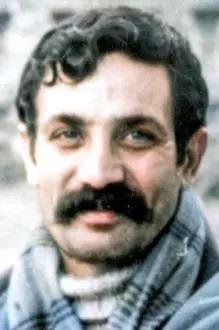 Erkan Yücel como: Yusuf