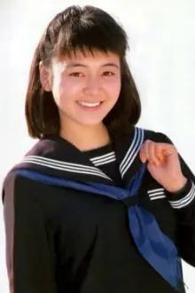 Mari Mizutani como: Mariko Kurita (Director Kurita's daughter)