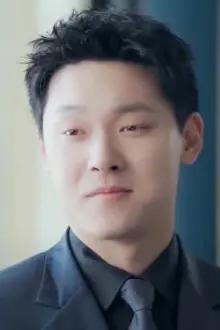 Ge Jun Ting como: Fang Ye