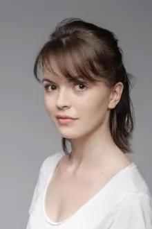 Maja Szopa como: Emilia